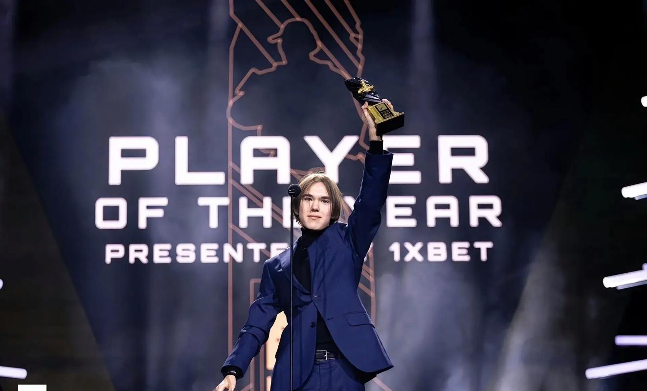 寻找最强LPL预测官，瓜分海量奖金池